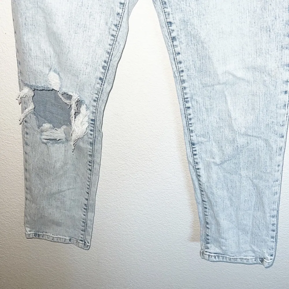 KanCan Signature Light Acid Wash Distressed Relaxed Fit Jeans Size 24 - Image 2