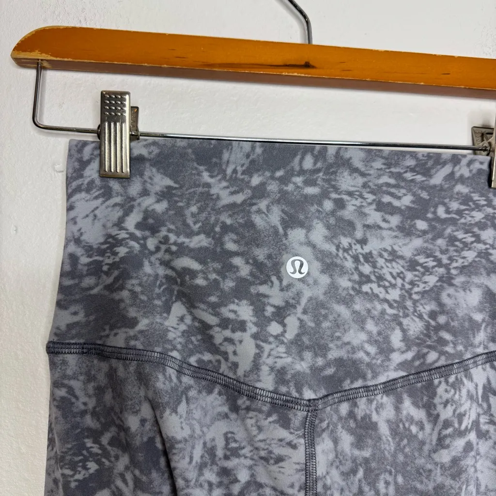 Lululemon 21"‎ Summer Shade Ice Grey Multi Align Crop Leggings - Image 5