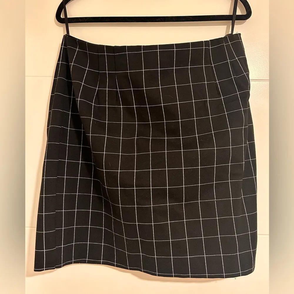 Amanda and Chelsea Windowpane Pencil Skirt - Image 2
