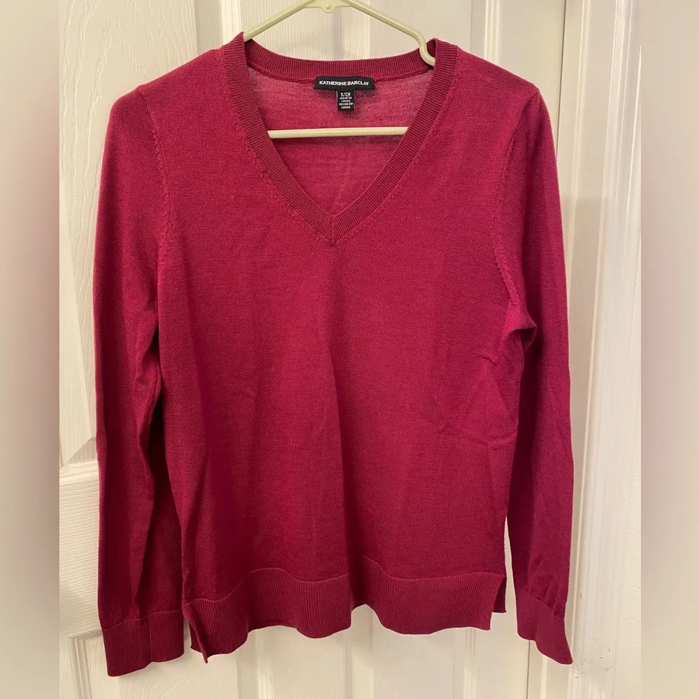 Katherine Barclay Merino Wool V-Neck Sweater - Red - Image 7