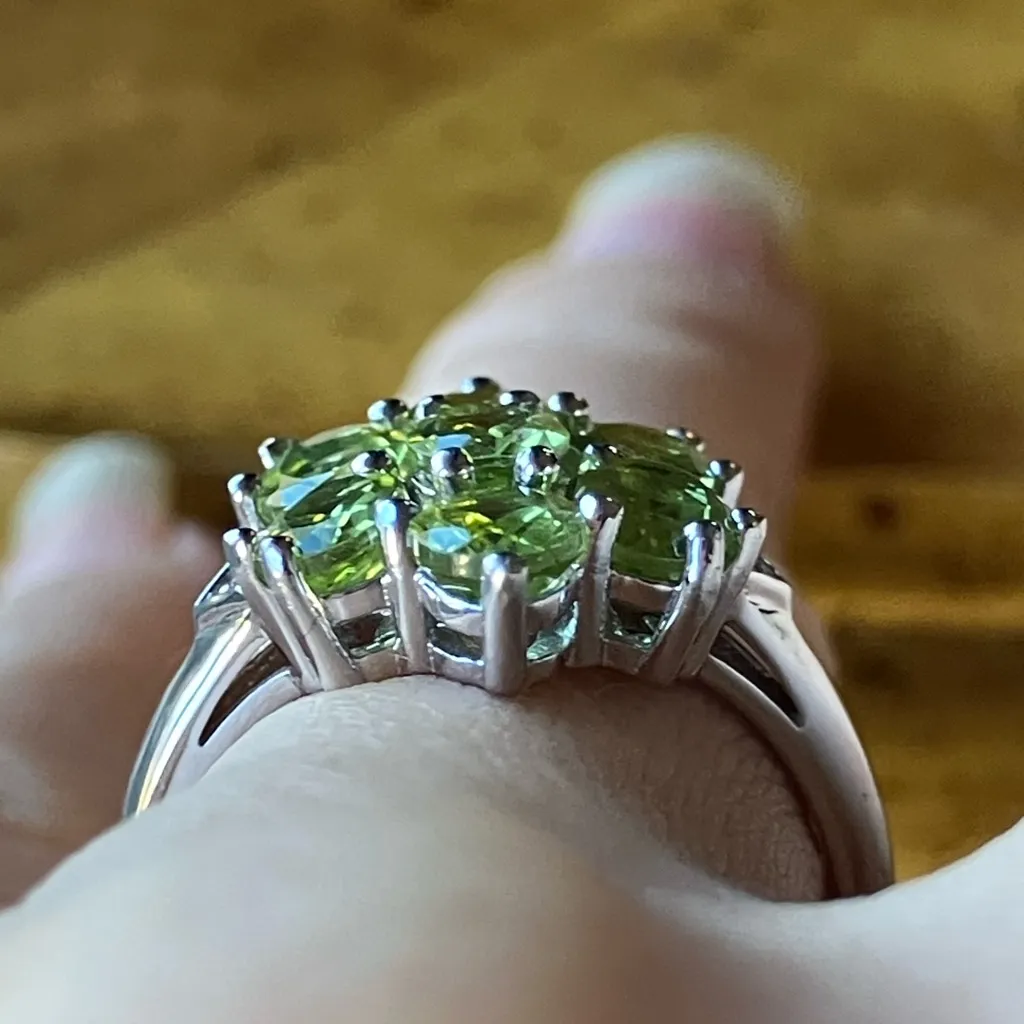 Natural Peridot Green Diamond Sterling Silver Ring Size 6 - Image 2
