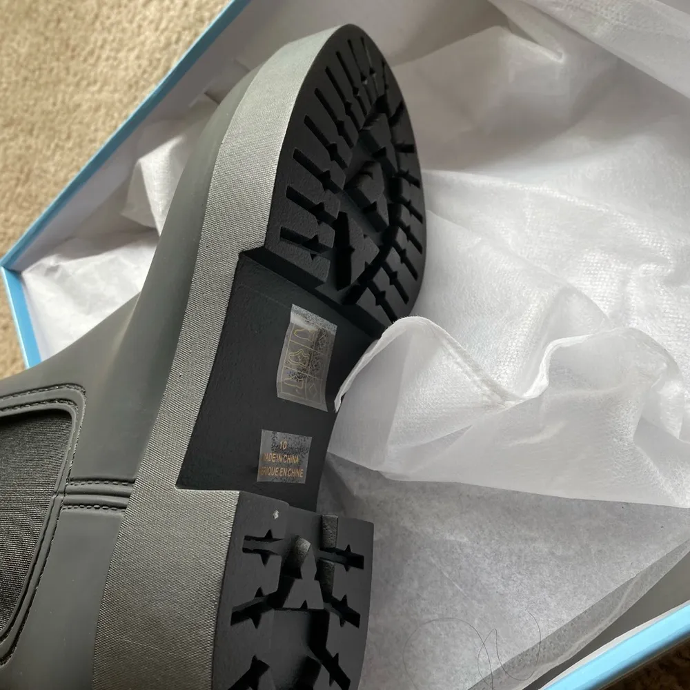 NIB Jeffrey Campbell Hydro Chelsea Platform Rain Boot - Image 9