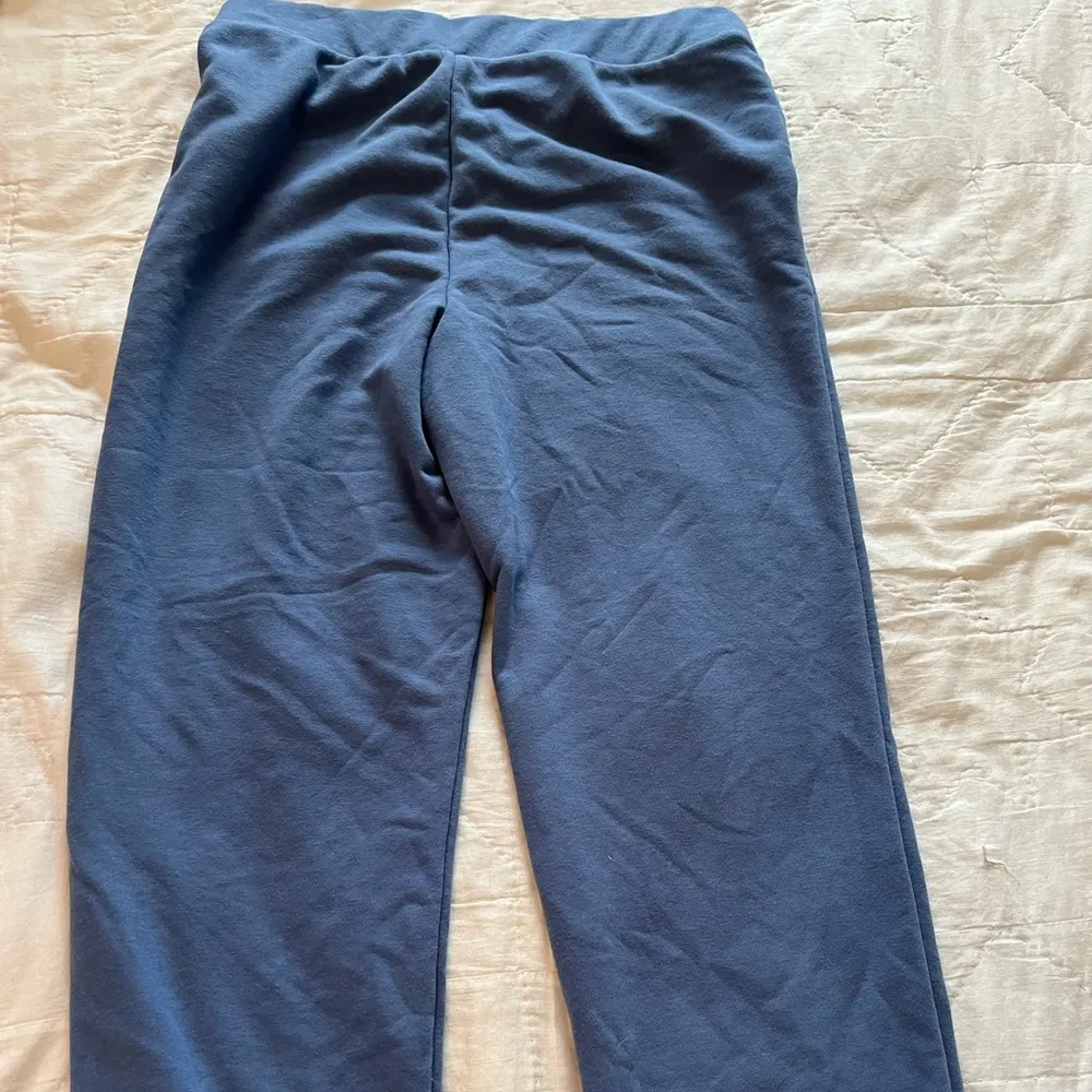NWT: Secret Treasures blue sweat pants - Image 8