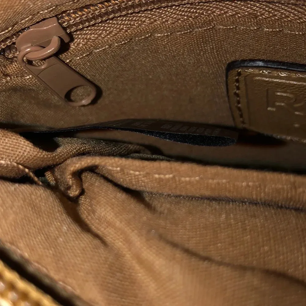 Small Relic crossbody bag - Image 5