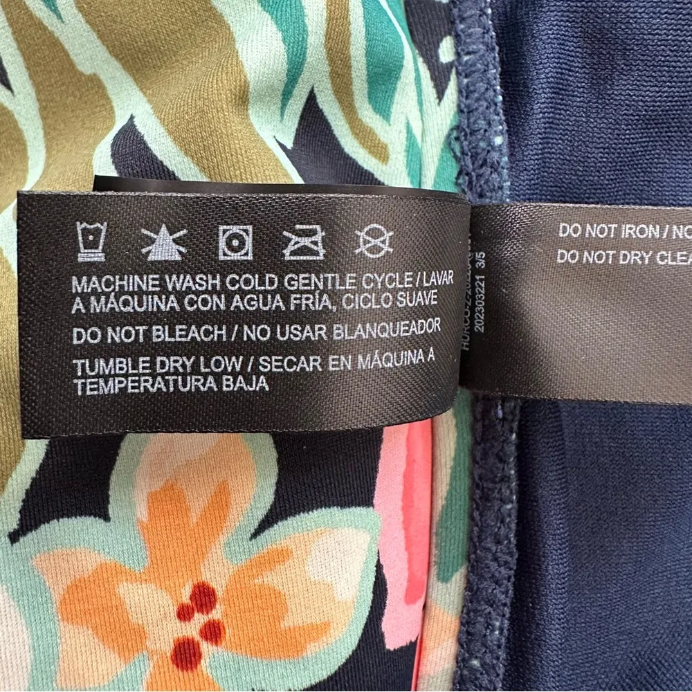 NWT Hurley Floral UPF 50+ Sun Protection One Piece Swimsuit, Size XL - Image 12