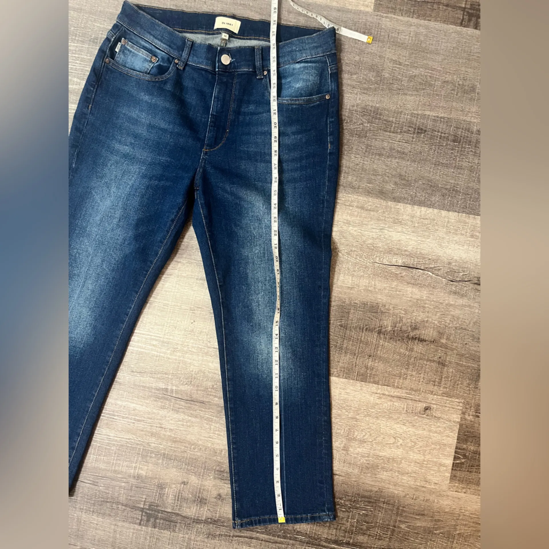 DL1961 Mara Straight Mid Rise Instasculpt™ Ankle Jeans in Santa Monica - Image 6