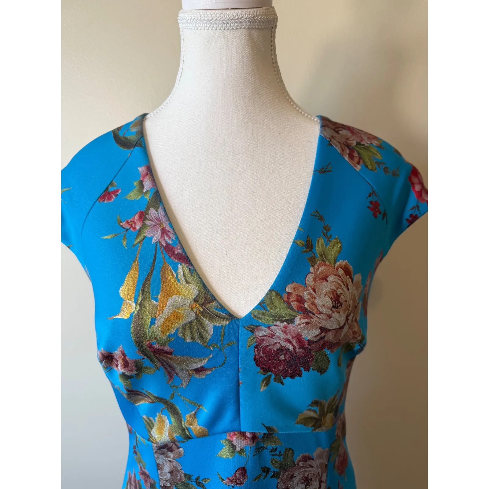Betsey Johnson Floral Print Dress V Neck Cap Sleeve Party Cocktail Blue Size 8‎ - Image 4