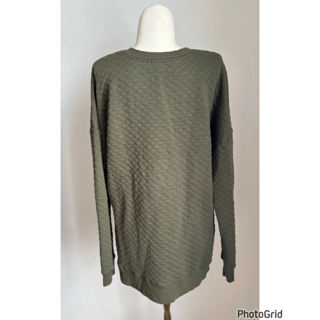 Z Supply Olive Green Quilted Modern V-Neck Sweater Large - Image 3