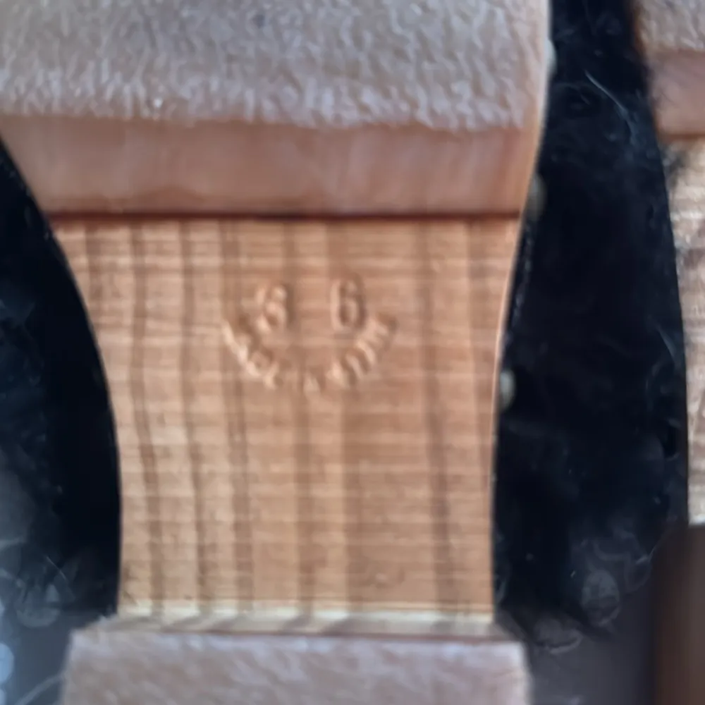 👡🖤Free People New Fuzzy Fluffy Slides w Wooden Heel. 👡🖤 - Image 6