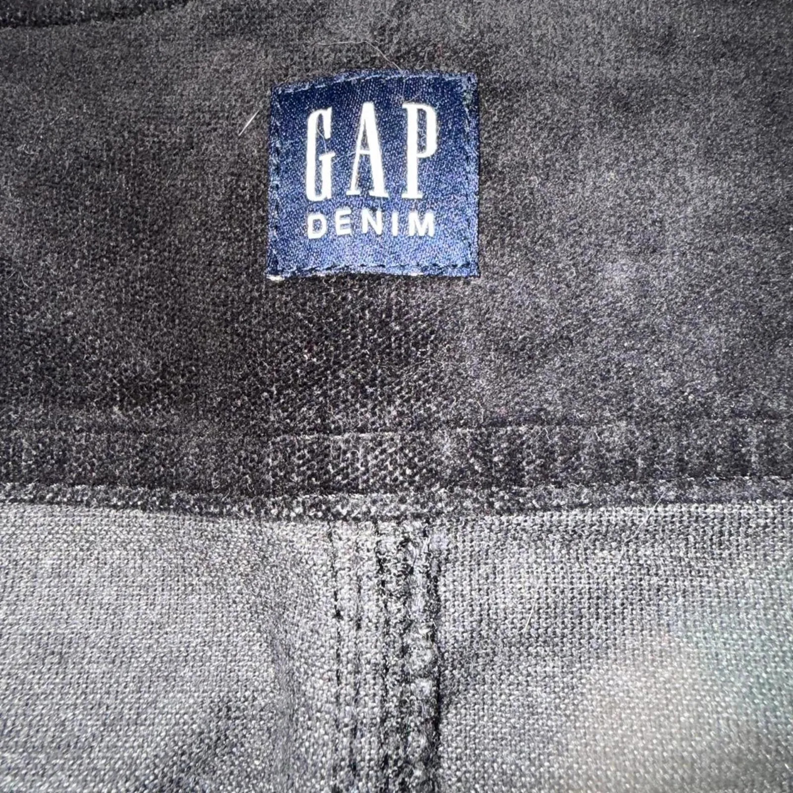 GAP High Rise Button-Front Velvet Mini Skirt - Image 4