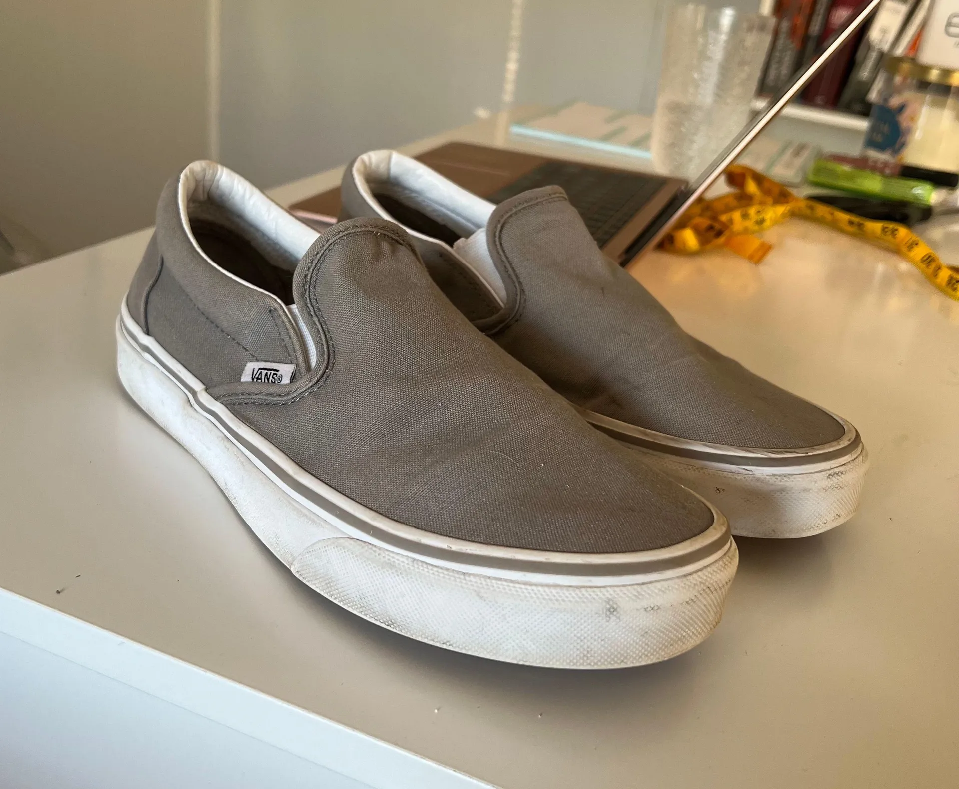 Vans classics slip on Grey Wild Dove/True White size 8.5 - Image 2