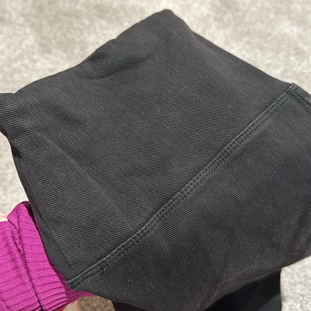 Lysse black lightly textured‎ skinny leggings size small - Image 2