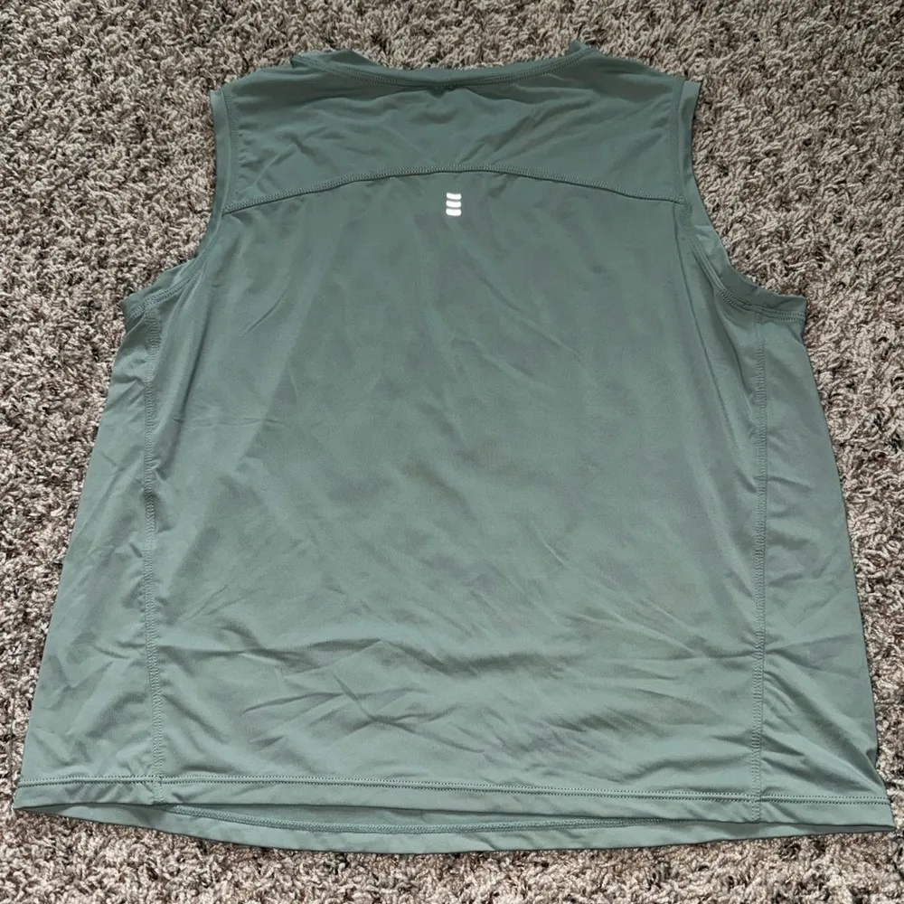 Green Workout Tank Top Size M - Image 2