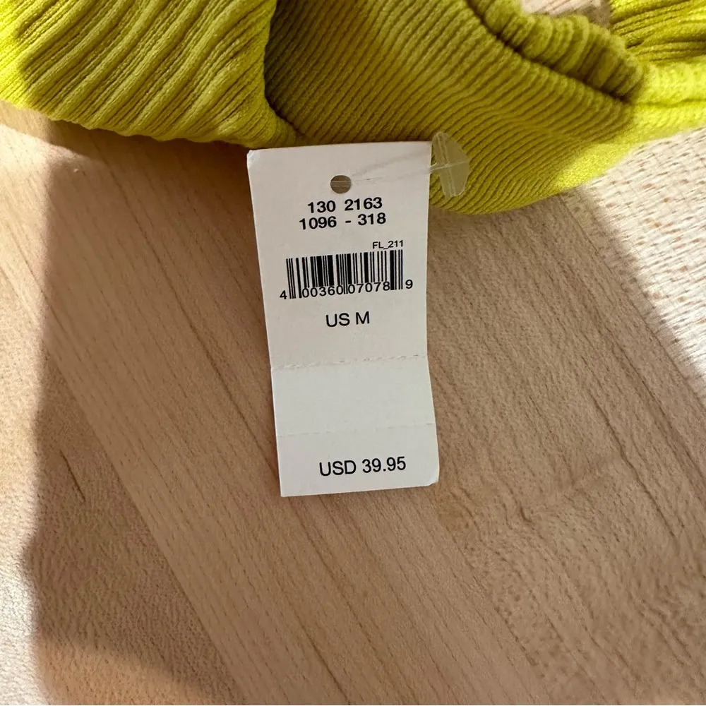 NWT Offline by Aerie Zipper Cropped Top Neon Green Yellow Size Medium - Image 4