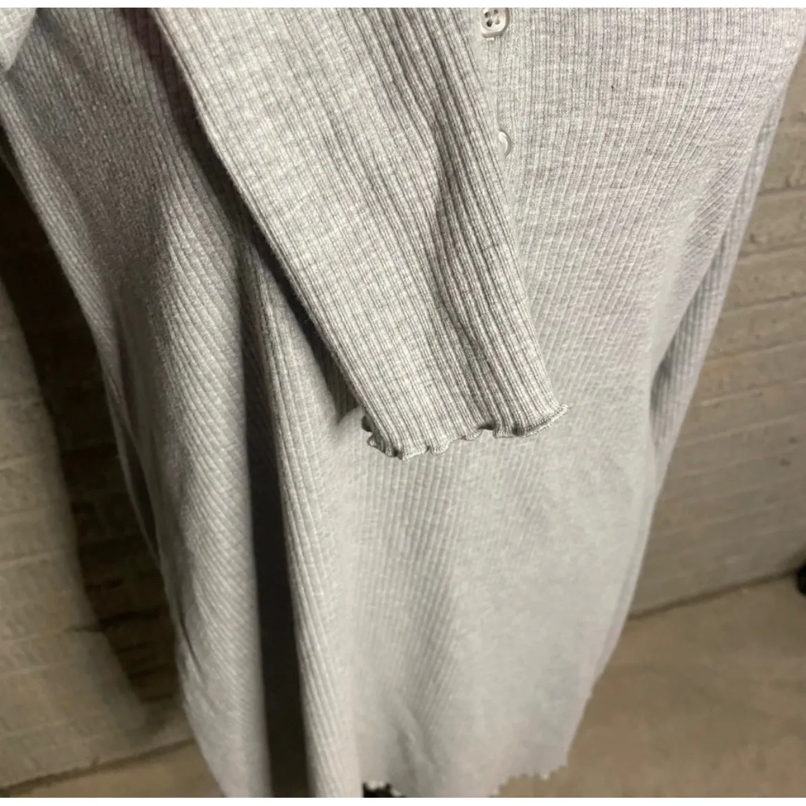 Abound Gray Ribbed Long Sleeve Henley Nightgown Dress Lettuce Hem Size L - Image 3