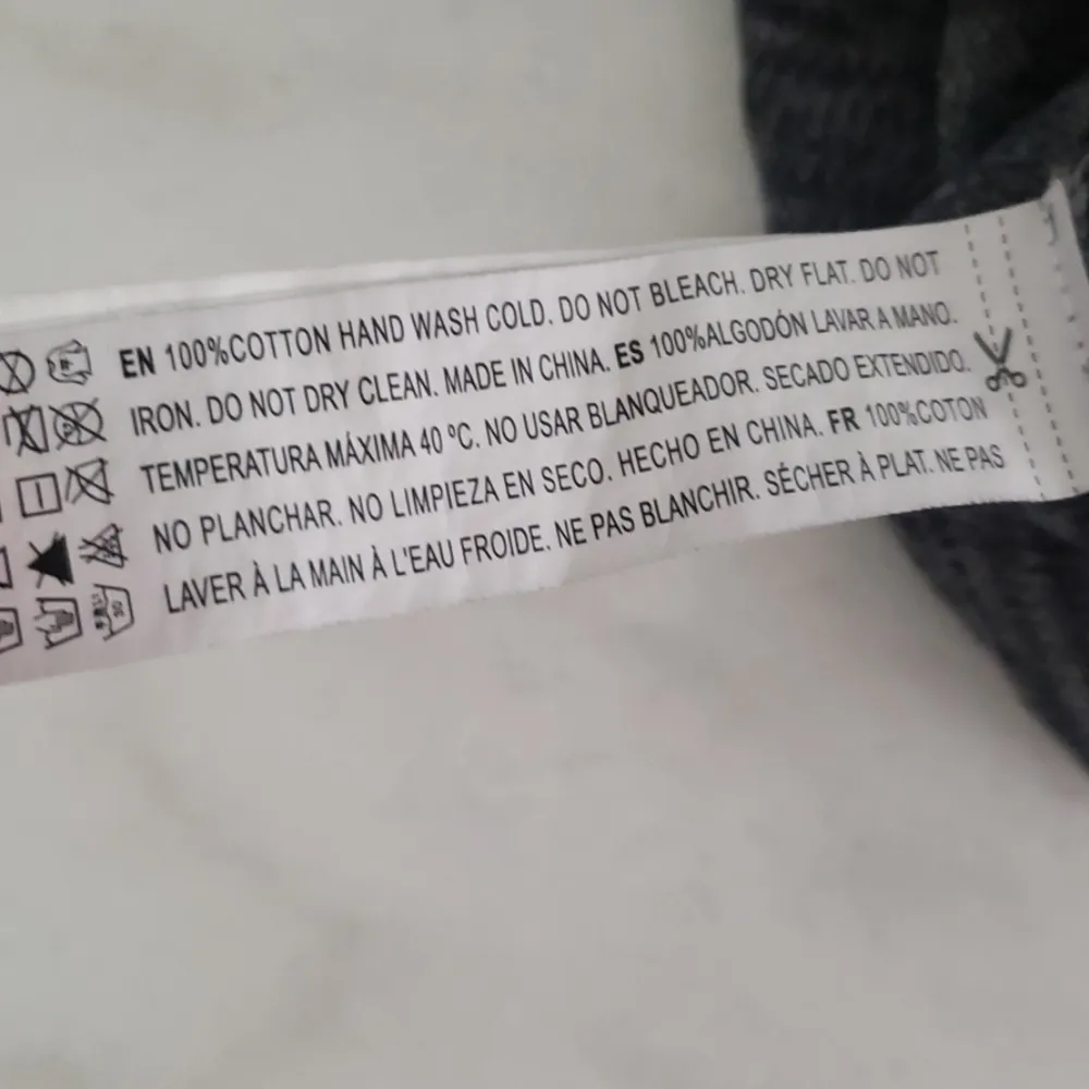 Forever 21 (y2k) heathered grey crop sweater - Image 6