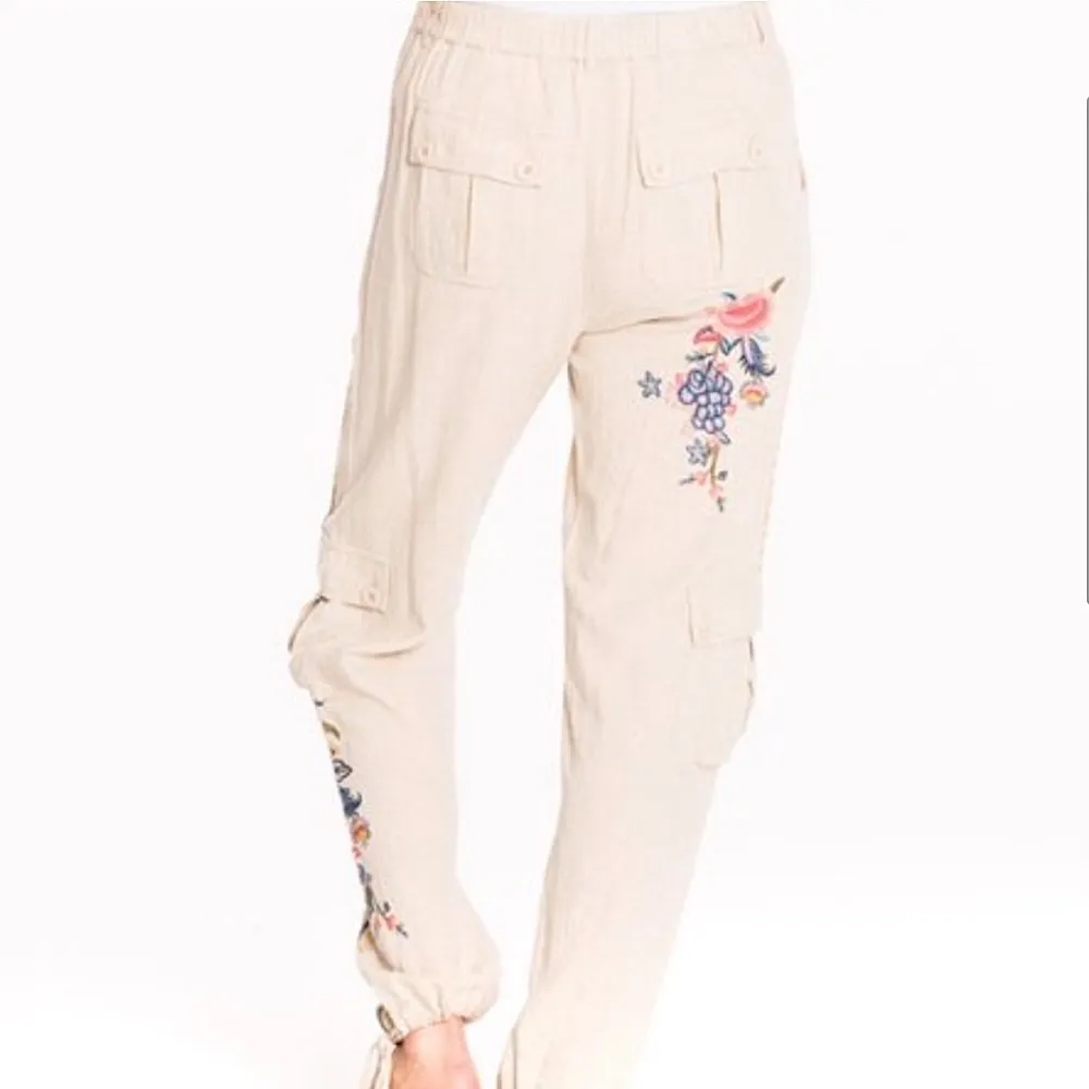 Paparazzi by Biz Floral Embroidered Linen Cargo‎ Jogger Pant Cream Medium - Image 3