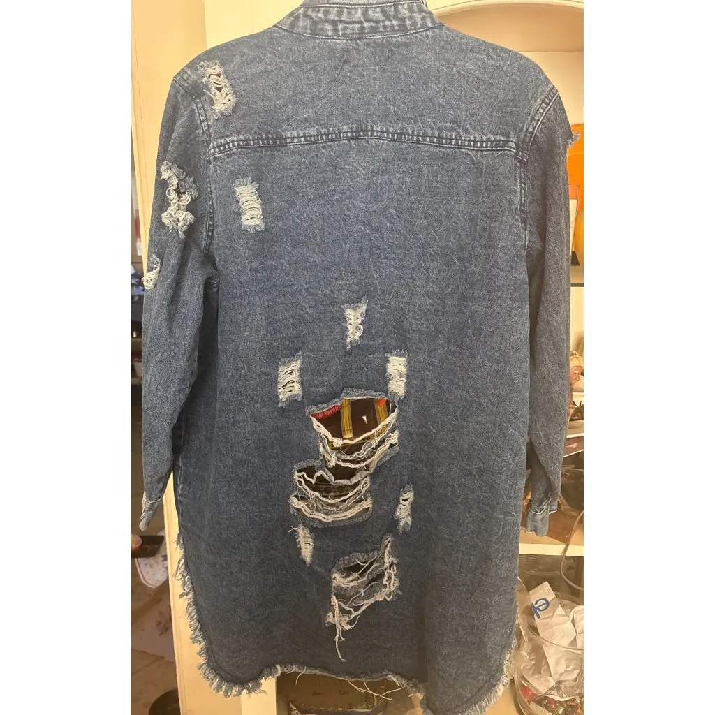Womens Thrill Jeans Denim Distressed Jacket Sz 2X Ripped 2 front Pockets Fringe Blue - Image 2