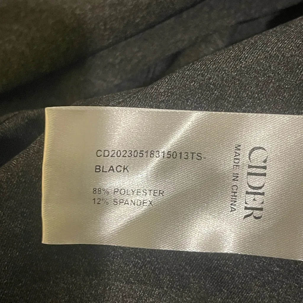 Cider dark gray black skirted leggings woman’s size 1XL NWT - Image 3