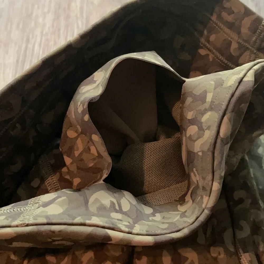 Lululemon Base Pace HR Tight 25” Size 4 - Image 16