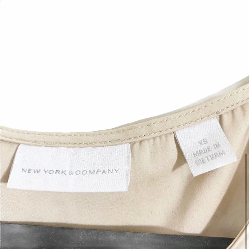 New York and Company Beige Sleeveless Dress Blouse Tan Size XS - Image 4