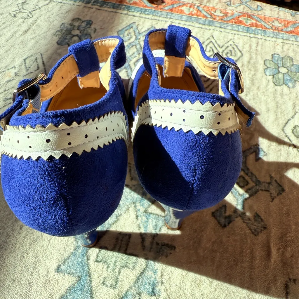 Chase + Chloe Royal Blue and White T-Strap Heels size 6 - Image 4