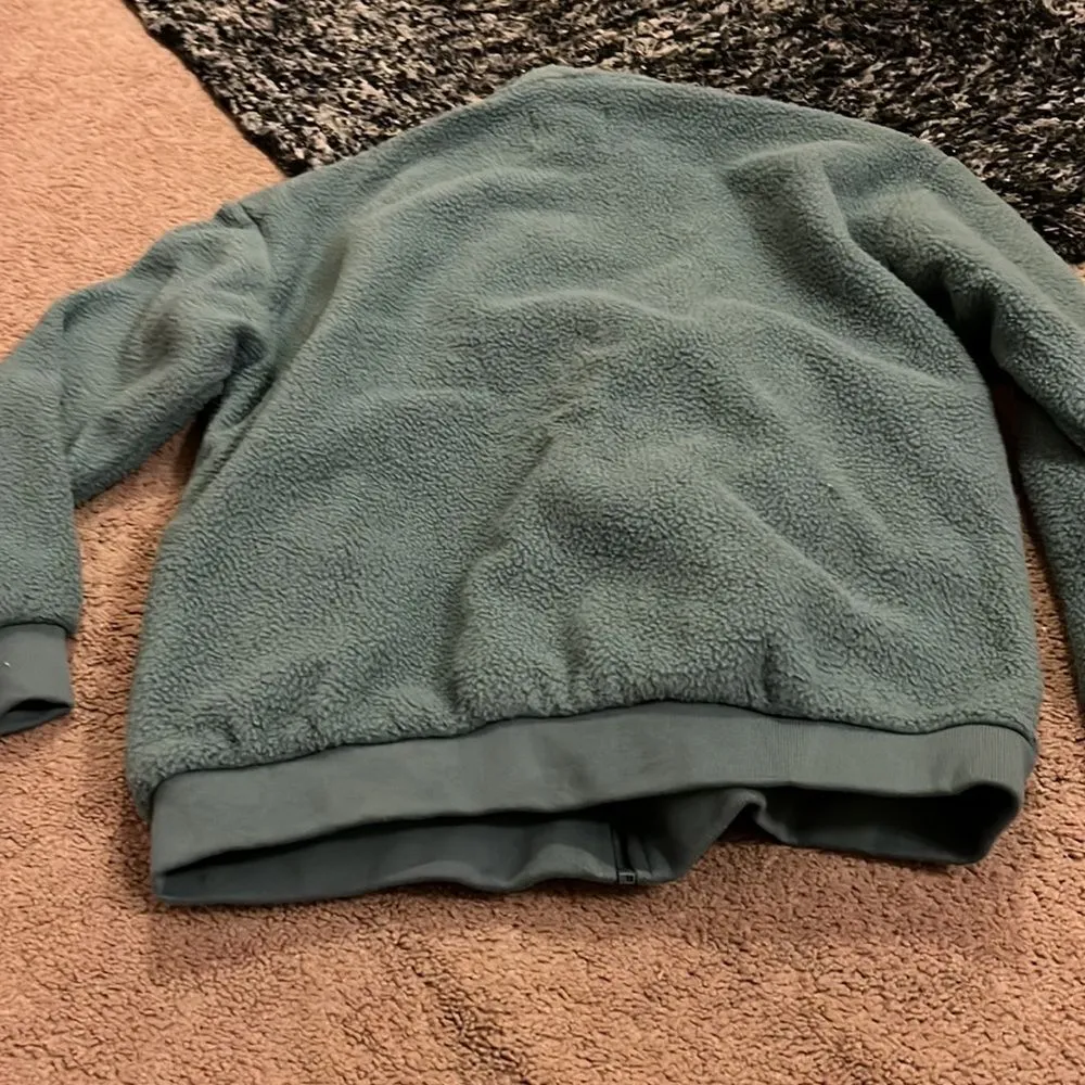 Urban outfitters zip up fleece small - Image 6
