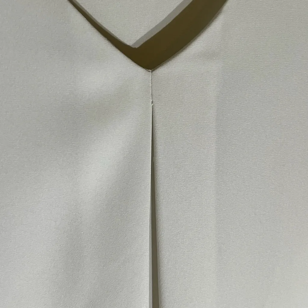 Last Tango White Long Sleeve V Neck Blouse w/ Flowy Quarter Length Sleeves Size M - Image 2