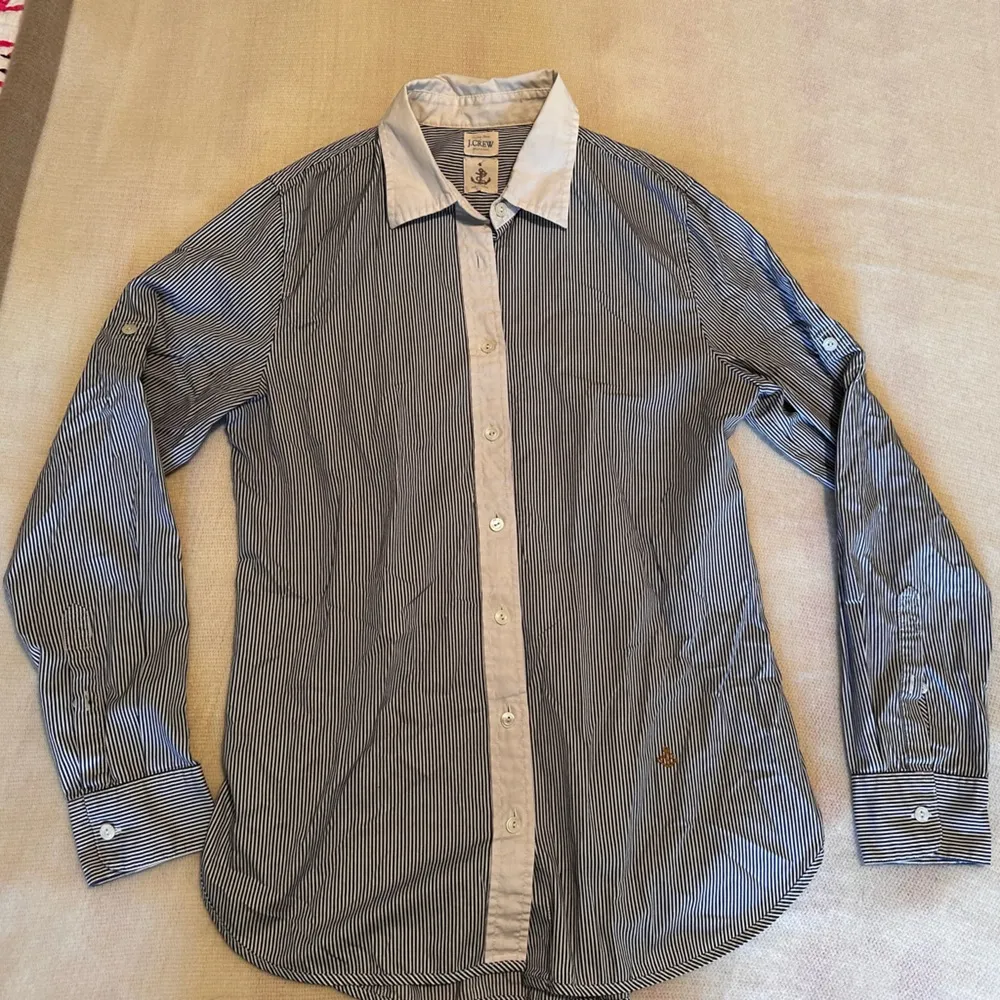 J Crew women’s button up - Image 3