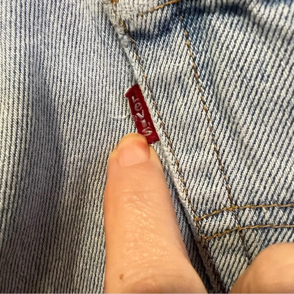 Levi’s Vintage 505 Light Blue Denim Shorts size 32 - Image 9