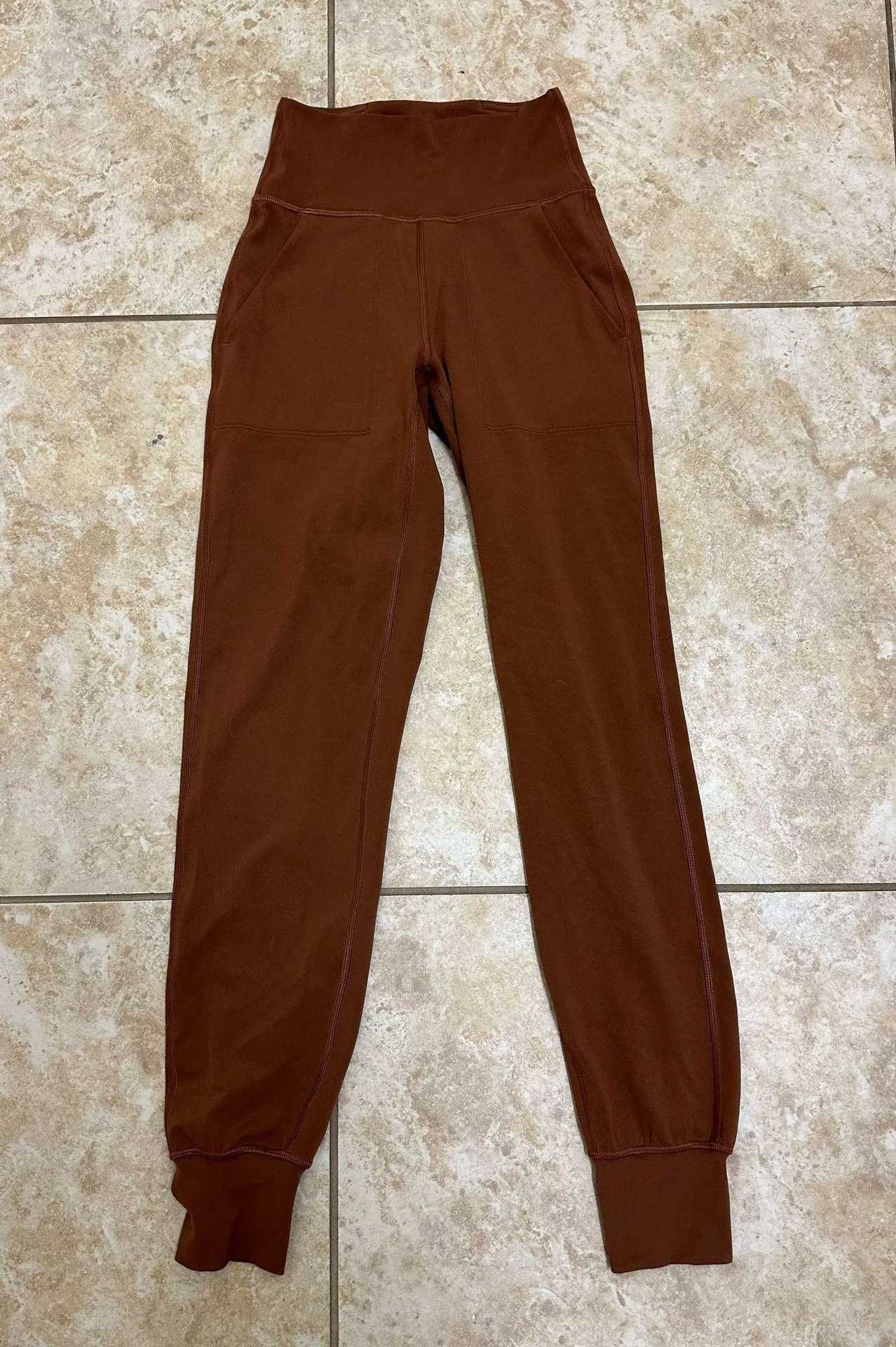 Align High-Rise Jogger Crop - Image 4