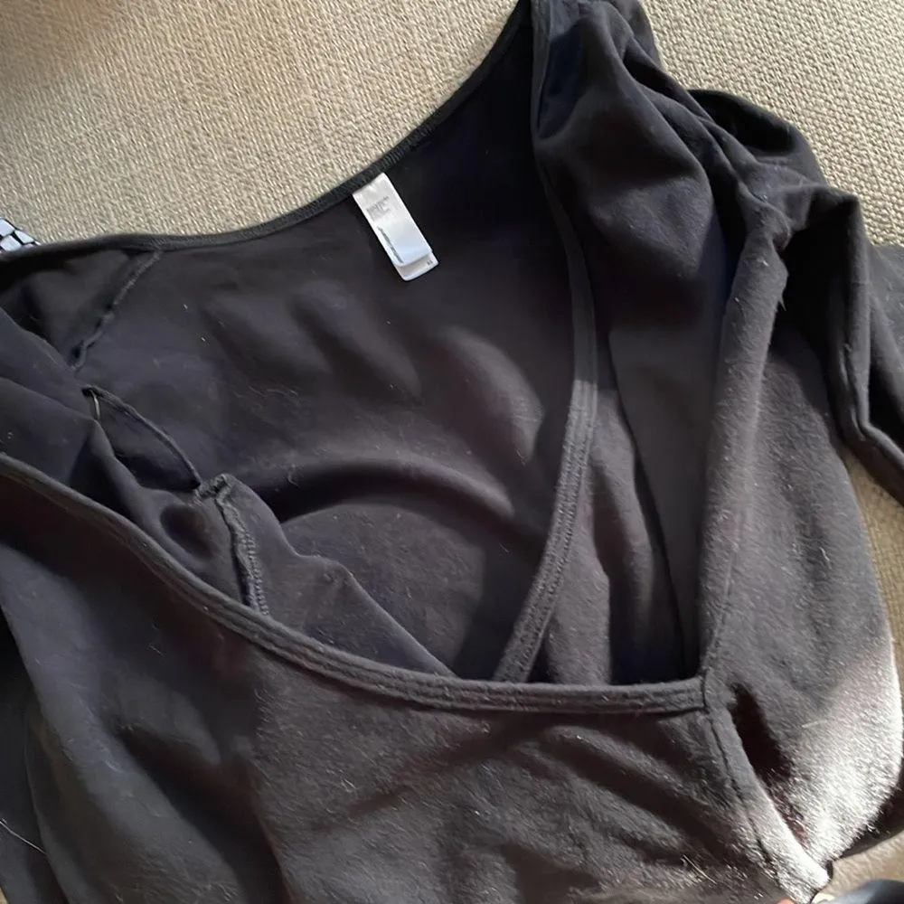 Stunning Black Long Sleeve Low Cut American Apparel Bodysuit - Image 4