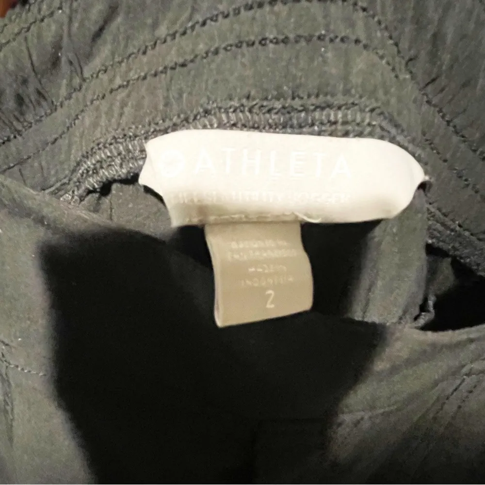 Athleta Size 2 Black Chelsea Utility Cargo Pocket Jogger Pants Athletic Pull On - Image 4