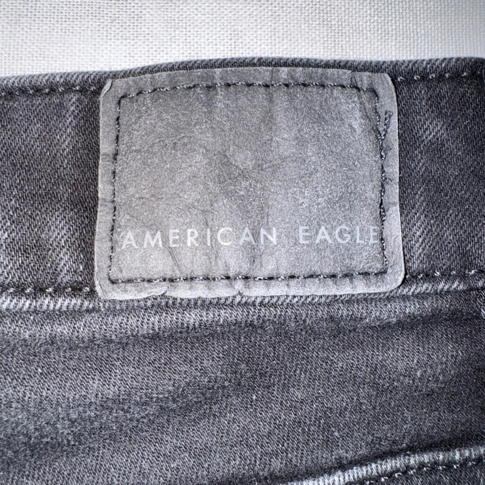 American Eagle Black Wash High Waisted Ripped Distressed Skinny Jeans Size 2 - Image 3
