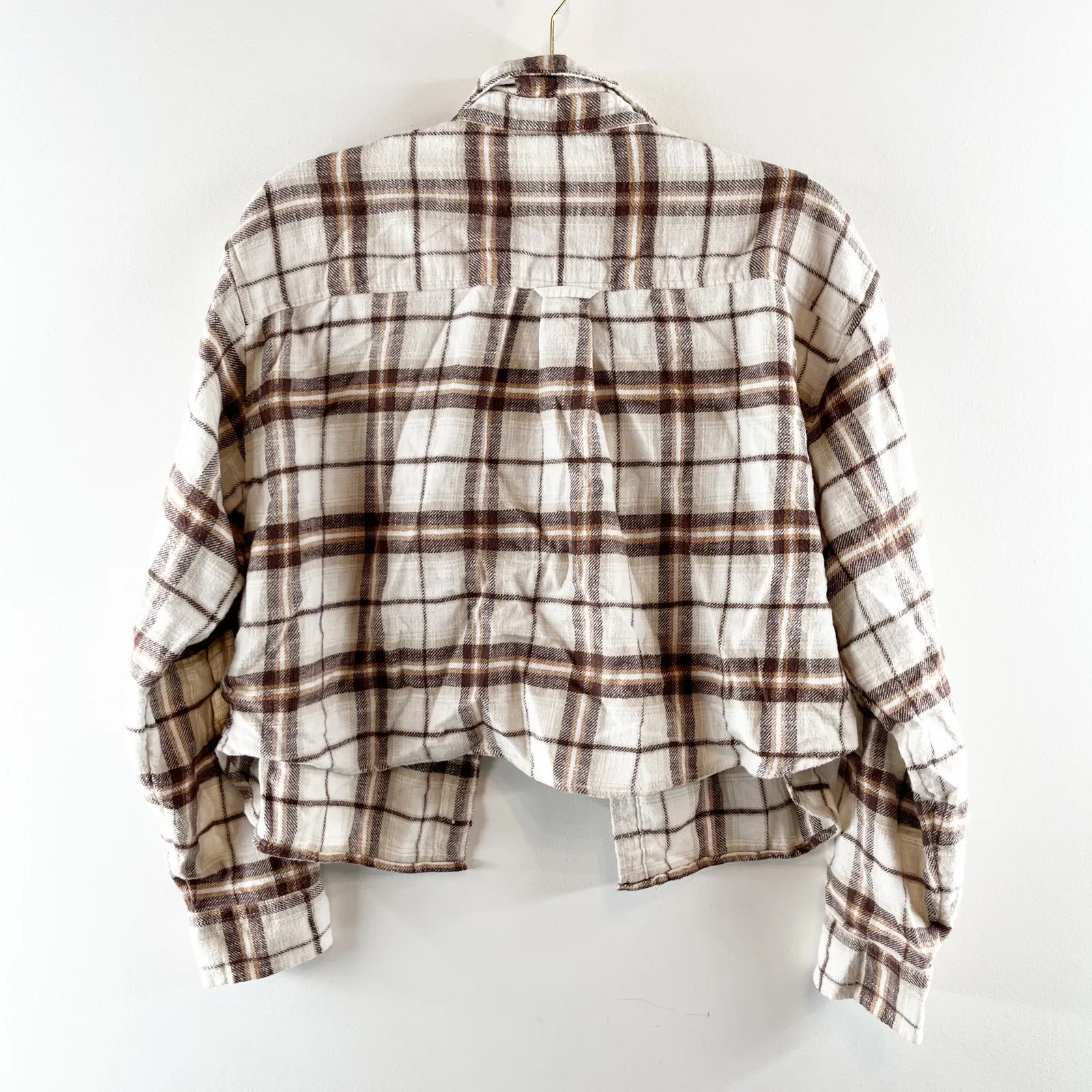 American Eagle Cozy Cabin Cropped Flannel Button-Up Shirt Brown White Medium - Image 4