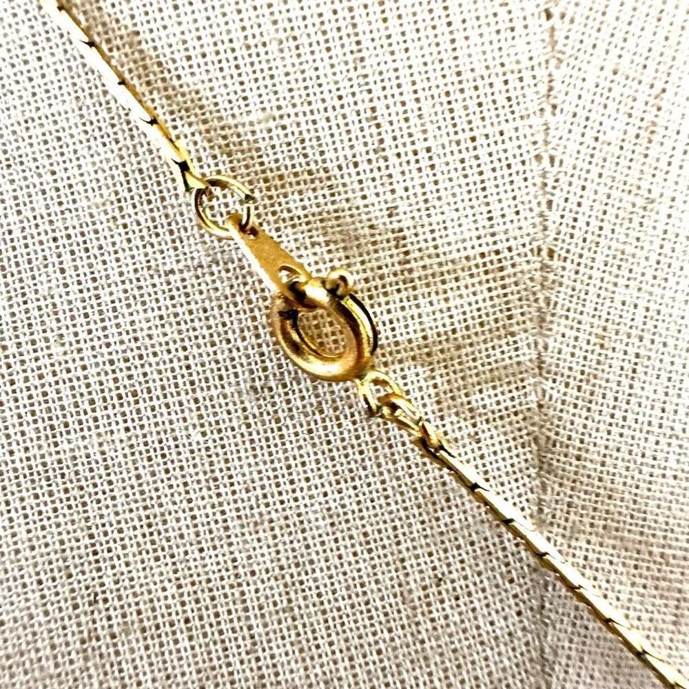 Gold tone rhinestone key pendant necklace - Image 6