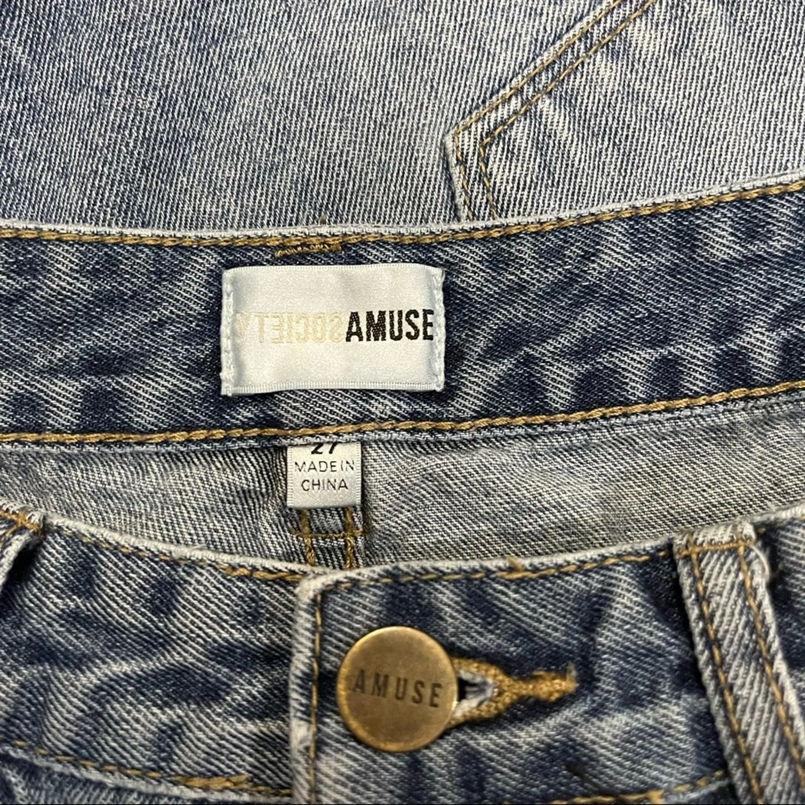 Amuse Society High-Rise Distressed Denim Shorts Blue Frayed Hem Women's Size 27 - Image 4