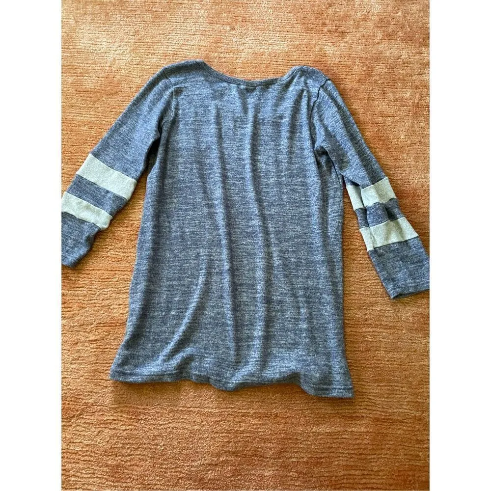 Soft and Cozy Lifestyle by Poof Sweatshirt  sz S - Image 7