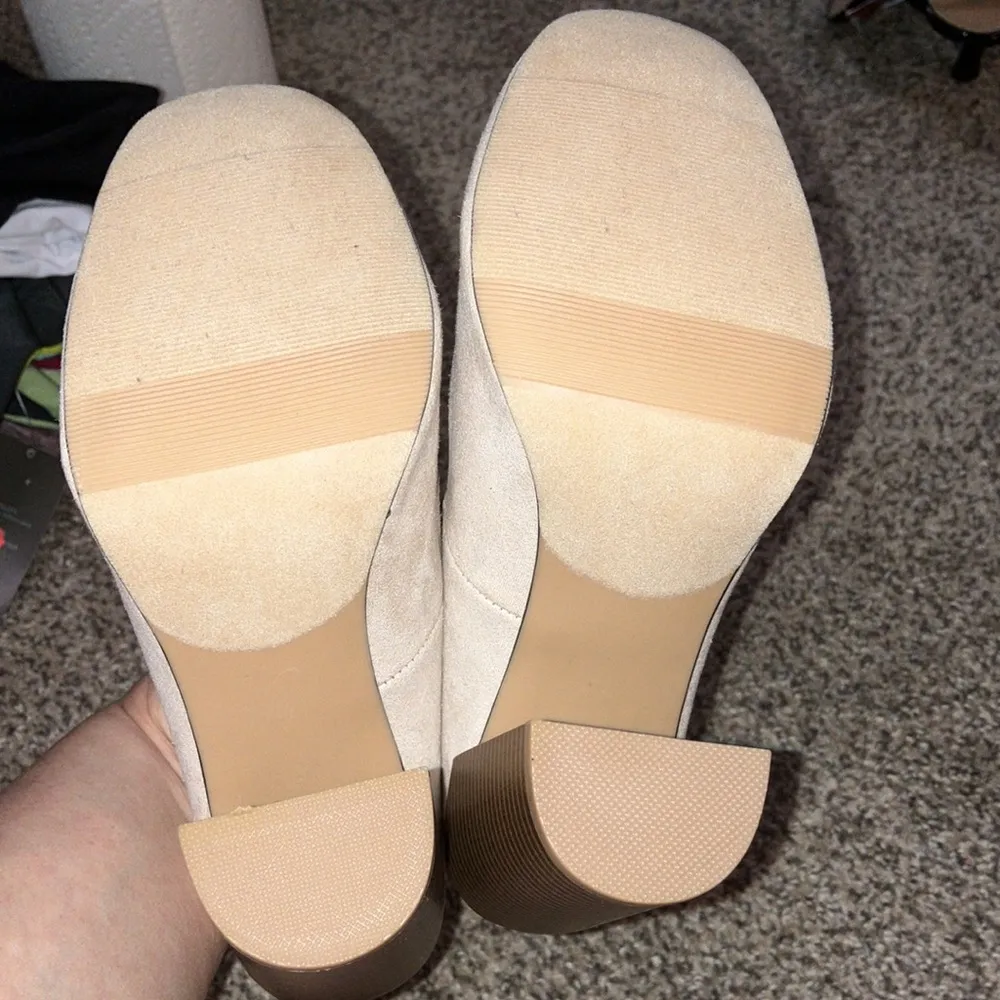 NWOT LC Lauren Conrad Faux Suede Block Heels, Size 6 - Image 7