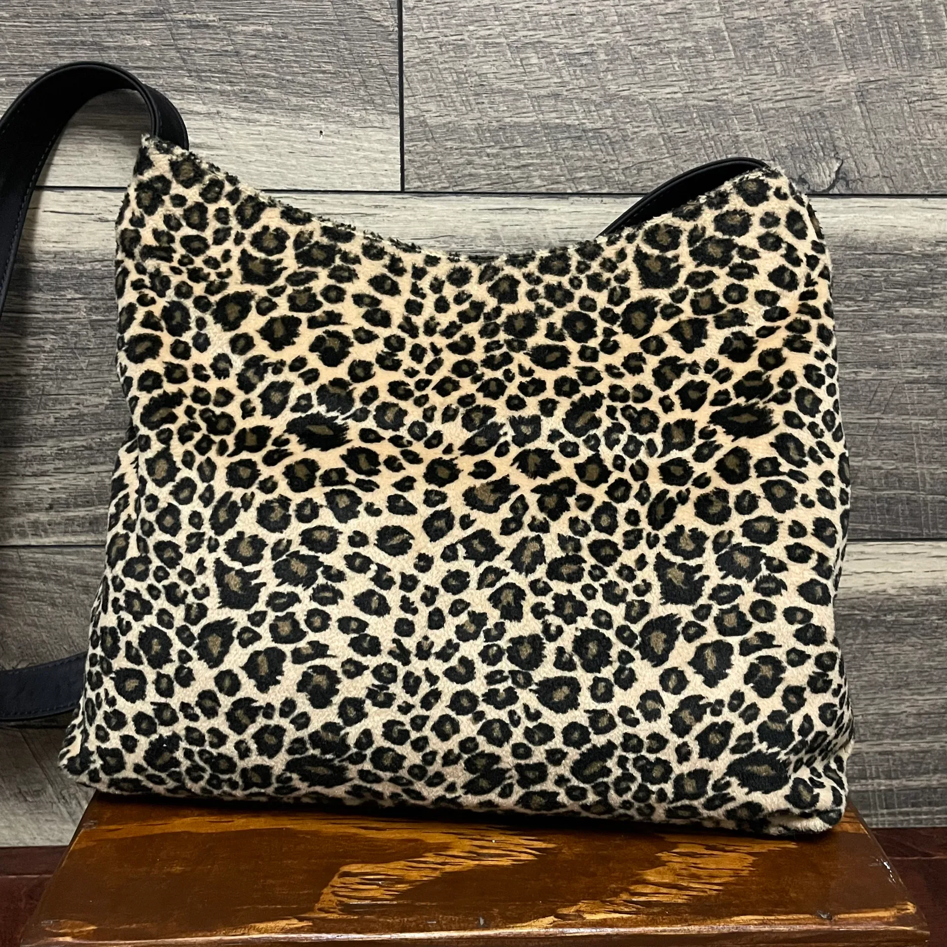 Evan Picone  Cream Black Tan Leopard Velvet Shoulder Purse - Image 5