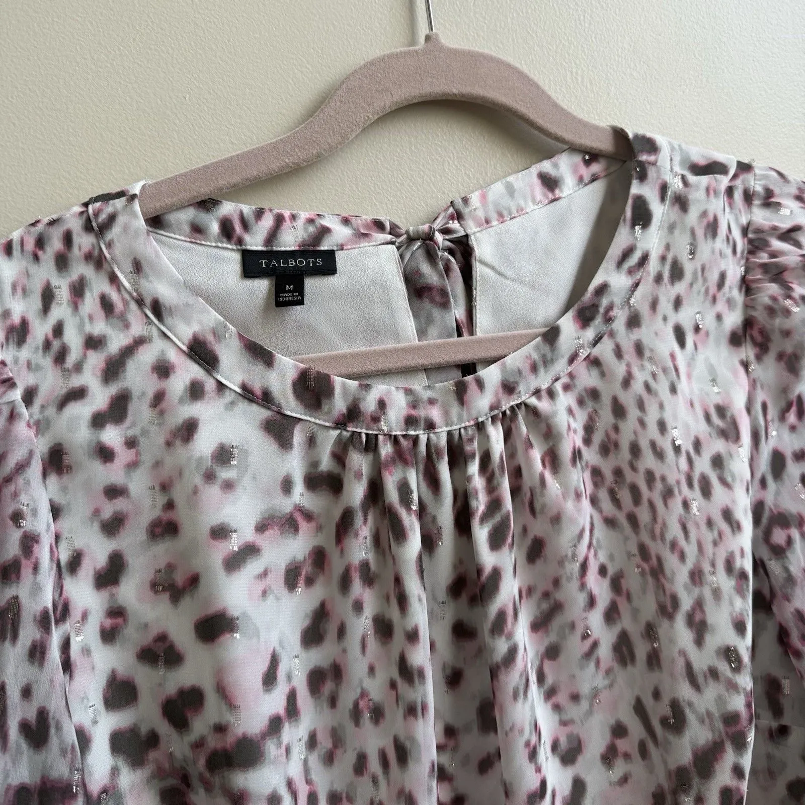 Talbots Womens Shirt Blouse White Pink Leopard Animal Tie Neck Size Medium - Image 3