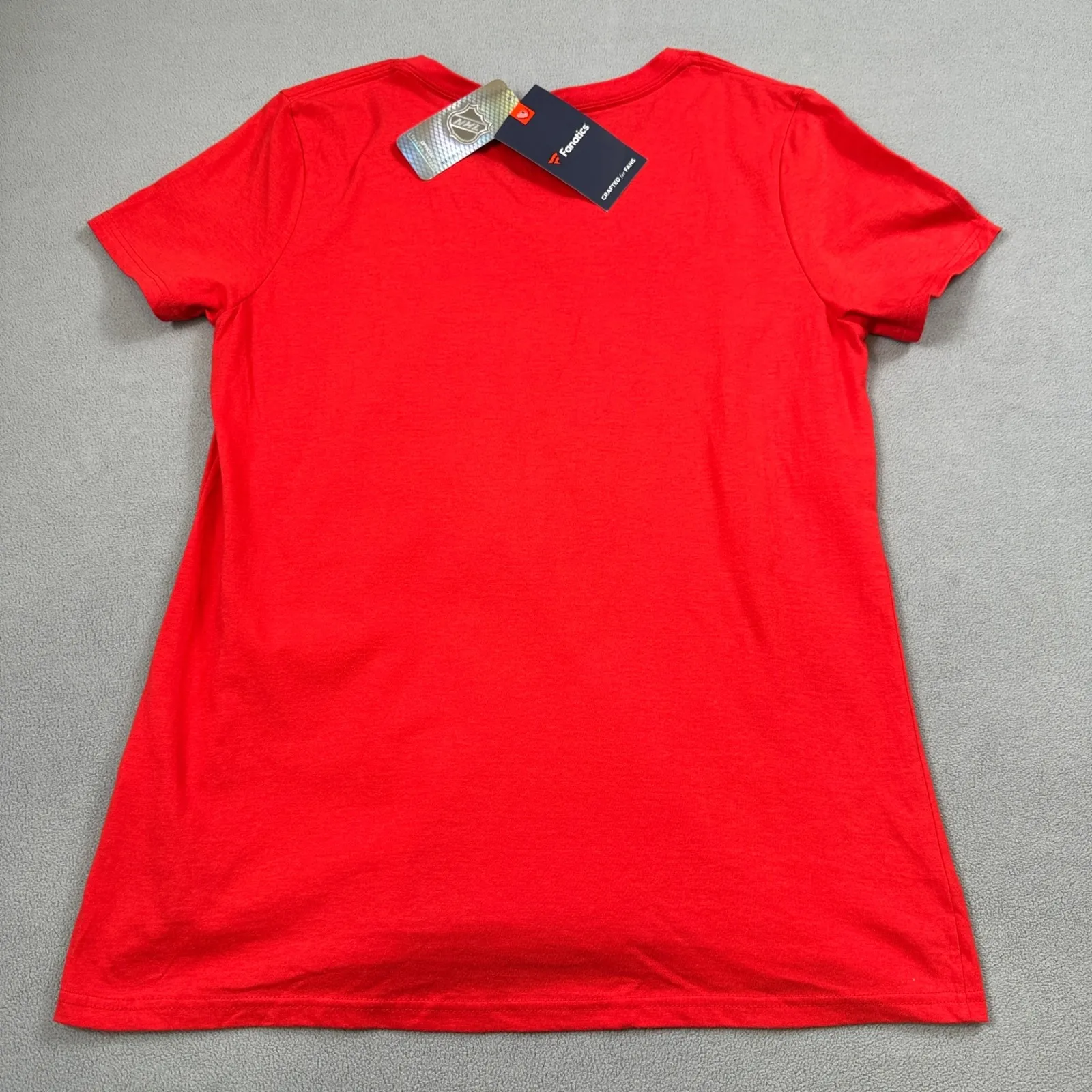 NWT Fanatics Chicago Blackhawks Shirt Womens M V Neck NHL Short Sleeve Hockey - Image 2