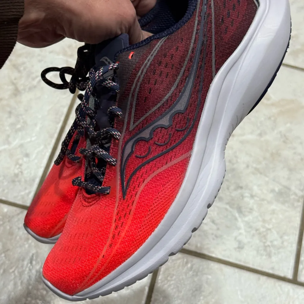 Saucony Kinvara 13 Red Fitness Workout Running Shoes Sneakers Size 6.5 - Image 6