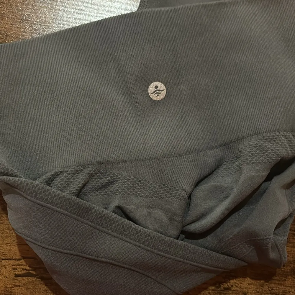 Halara Seamless Flow High Waisted Butt Scrunch Legging - Image 9