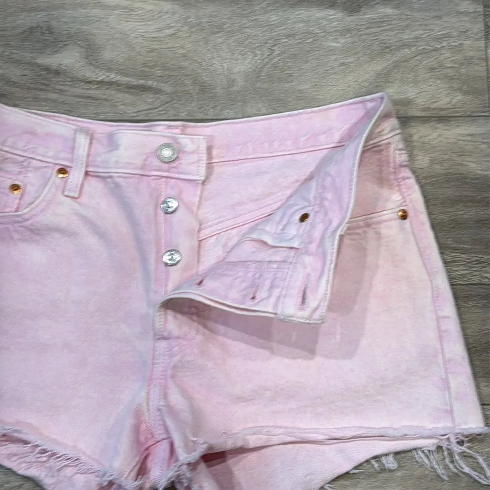 Levi Levi’s 501 Buttonfly Denim Jean Shorts PINK - Image 2