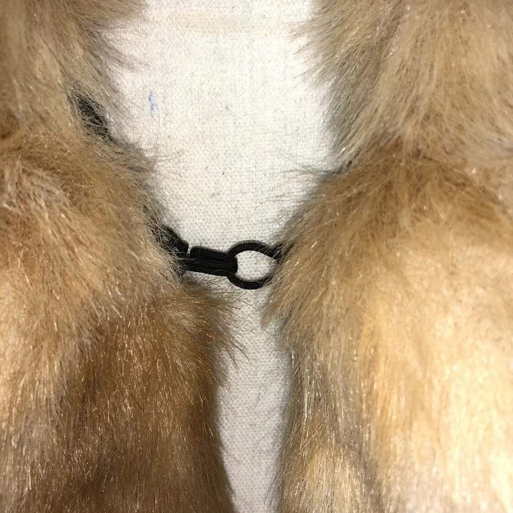 Vintage Country clothing faux fur vest size Small - Image 3