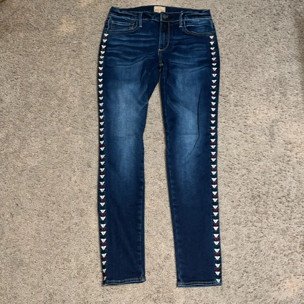 Driftwood Marilyn Skinny Triangle Embroidered‎ Jeans 27 - Image 2