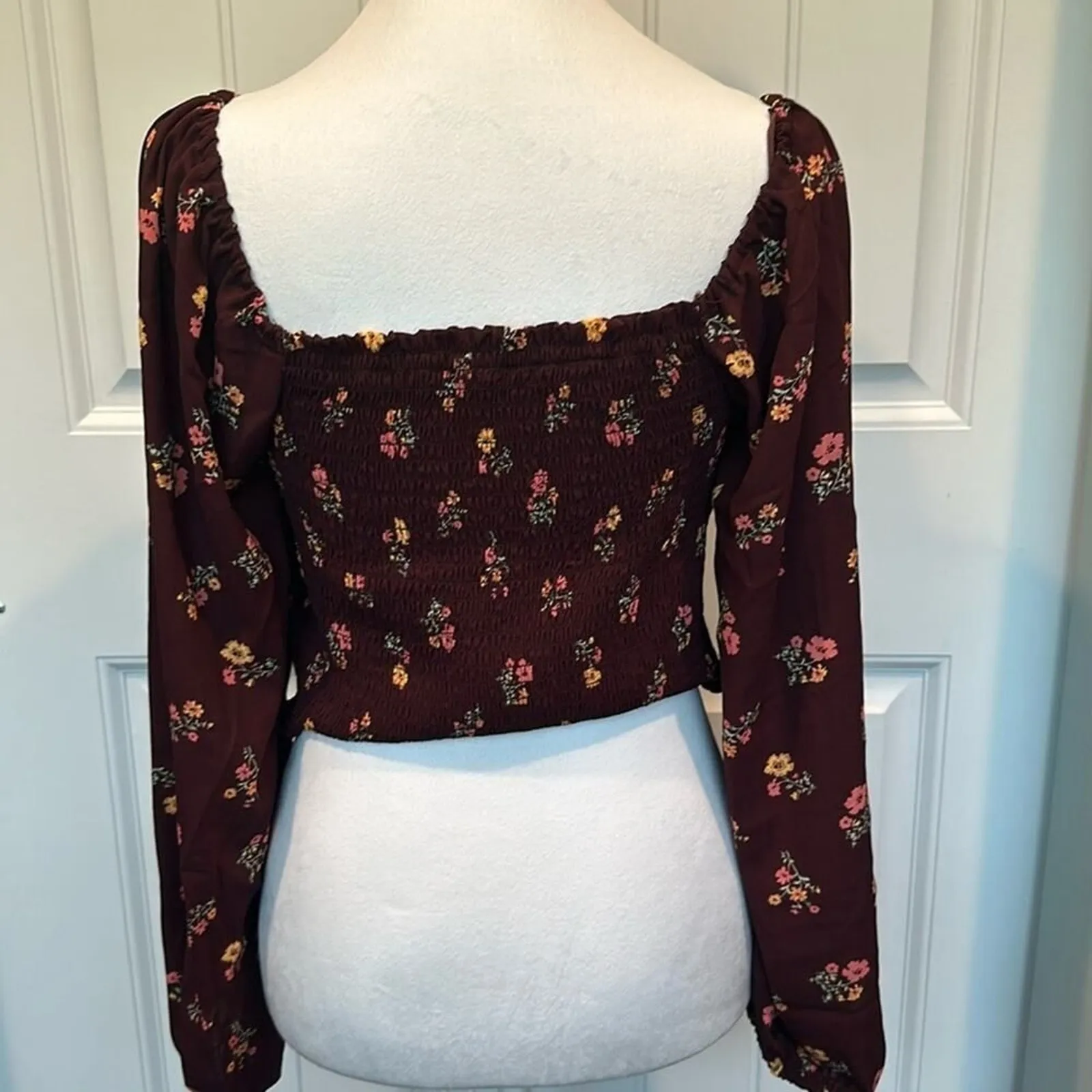 Love Tree Small Maroon Boho/Vintage Floral Smocked Crop Top NWOT - Image 6