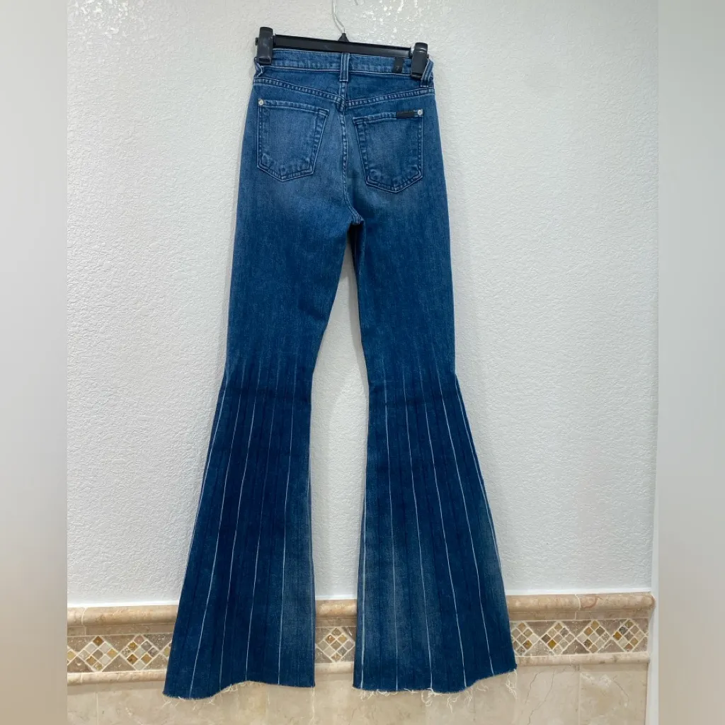 7 For All Mankind  Seven High Waist Pleated Mega Flare Jeans size 24 - Image 3
