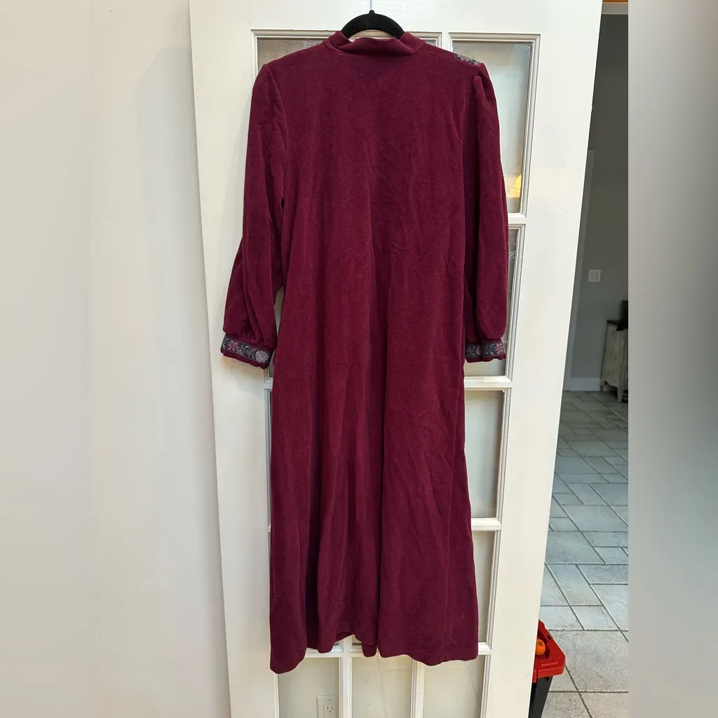 Vintage Vanity Fair Wine Red Floral Half Zip Nightgown Housecoat Robe Size S 70s - Image 4
